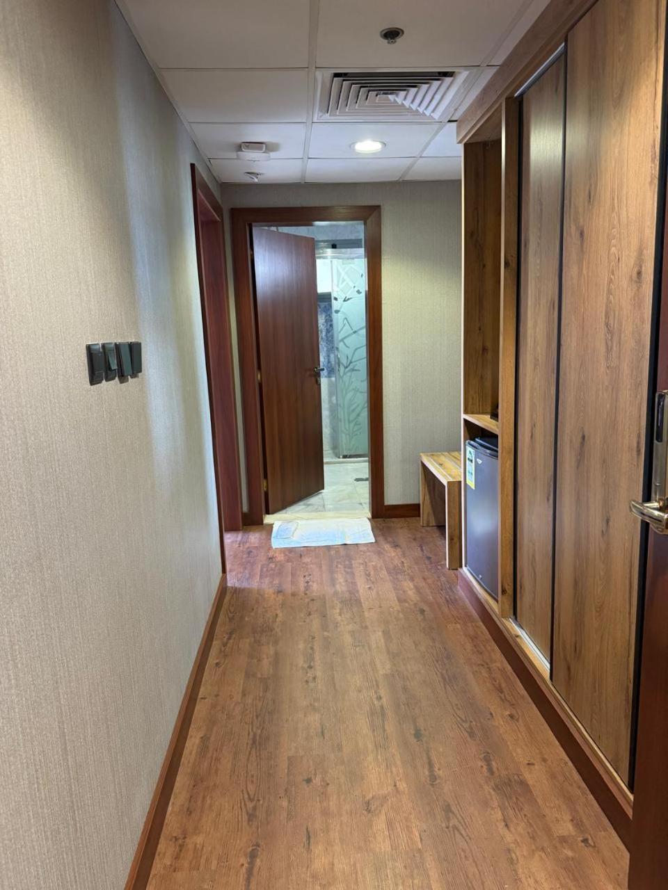 Crown Town Hotel 4*